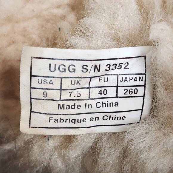 UGG Bailey Button Women's 9 Shoes Brown Tan Suede Comfort Shearling Boots 3352 - Picture 11 of 12